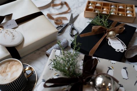 Christmas Gift Wrap 的图像结果