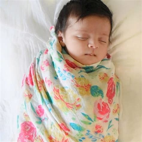What-is-swaddling-how-to-swaddle-why-should-i-swaddle-my-baby – haus ...