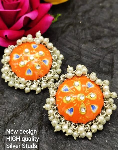 ROUND SHAPED SILVER ENAMELLED EARRINGS FOR WOMEN – www.soosi.co.in