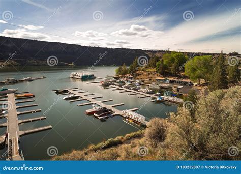 Marina in the Cove Palisades State Park, Oregon Editorial Photography ...