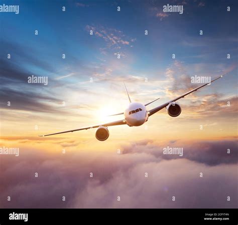 Fastest commercial plane hi-res stock photography and images - Alamy