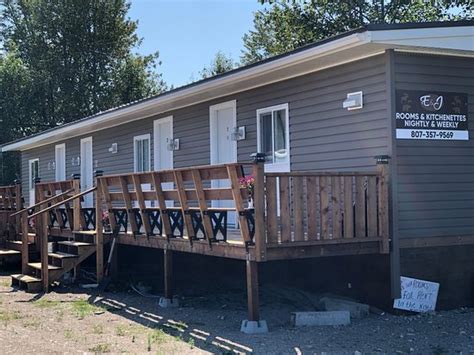 E & J ROOMS AND KITCHENETTES (Armstrong Station) - Specialty Inn ...