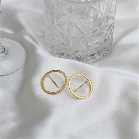 Buy Avior Jewels Circular Danglers Online