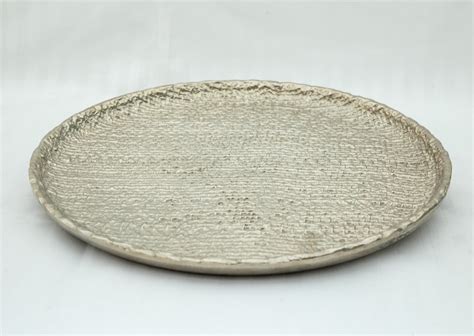 Silver Textured Round Platter – Tangerine Casa