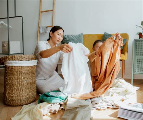 Choose the Right Laundry Service for Your Needs | ONLINE ON TIME SERVICE