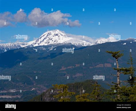 Mount garibaldi volcano hi-res stock photography and images - Alamy