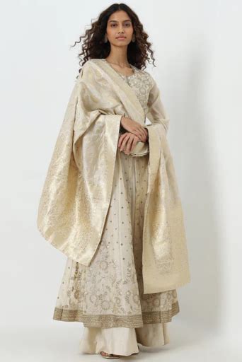 Wedding Guest Outfit Guide 2024 with Westside's Best Picks