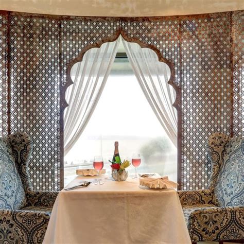 Romantic dinner dates Restaurants