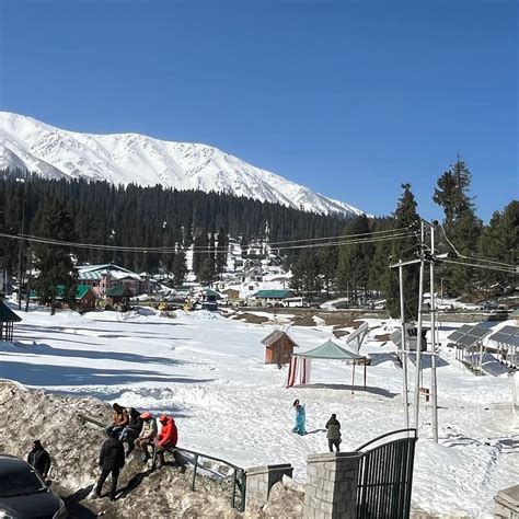 HOTEL HILLTOP (Gulmarg, Kashmir) - Hotel Reviews, Photos, Rate ...