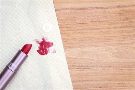 Clean Rust Stains from Clothes Without Damaging Fabric | Vanish IN