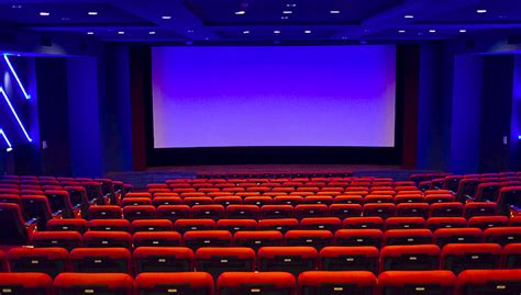 一般电影院的屏幕大小长宽大概是多少？-