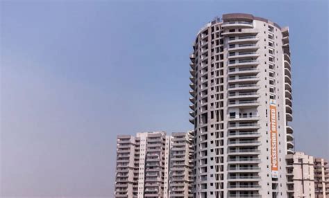 Supertech Insolvency Case Leaves 25,000 Buyers In Trouble; People Flood ...