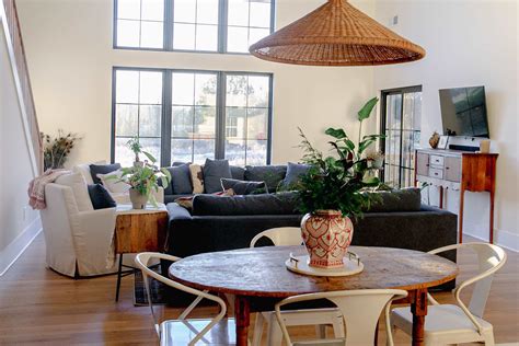 Rad Roots Farm | Bright, modern farmhouse on 11 acres only 30 mins from ...