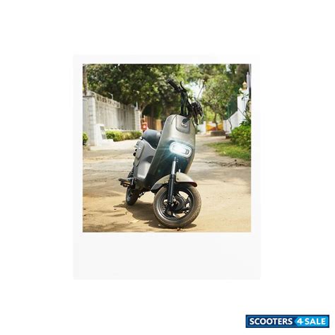 Huse Slick Plus Electric Scooter price, mileage, colours, photos ...