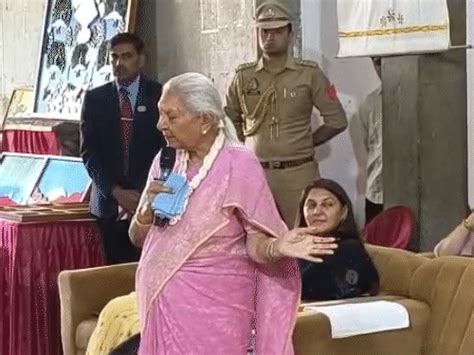 Anandiben Patel Urges Unity Beyond Caste Lines in Surat
