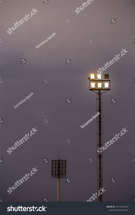 Sportsfield Lights 的图像结果