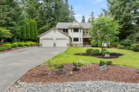 7 Reasons to Love This Timeless Home in Port Orchard’s Idyllic McCormick Woods Golf Community ...