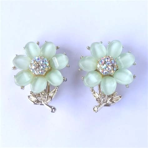《KRAMER》 palegreen flower vintage earrings クレイマー ヴィンテージイヤリング ...