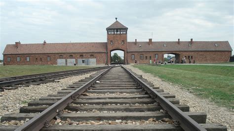 Guide Auschwitz Birkenau