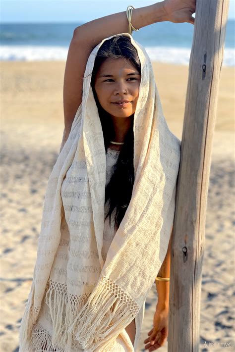 Primitive Woman 的图像结果