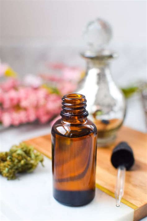 Homemade CBD Oil Tincture 的图像结果