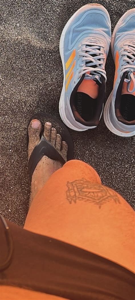 Erik Joel Rodríguez's feet