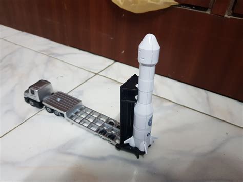 Buy SIKU 1614 Low Loader with Rocket Online at Low Prices in India ...