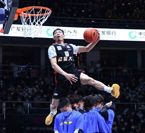 快手CBA直播收官： 每10位用户就有1位看过CBA直播_赛事