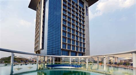 RADISSON BLU HOTEL, CHATTOGRAM BAY VIEW (Chittagong Division ...