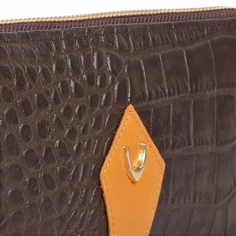 Buy Brown Ee Scorpio W2-M Zip Around Wallet Online - Hidesign