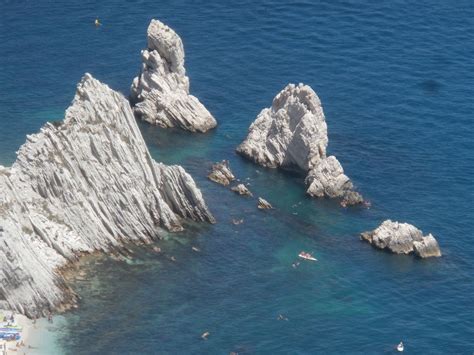 Traversata del Monte Conero lungo i belvedere sul mare, Monte Conero ...