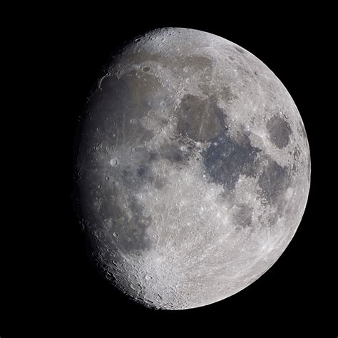 Waning gibbous Moon @ not so bad Astrophotography