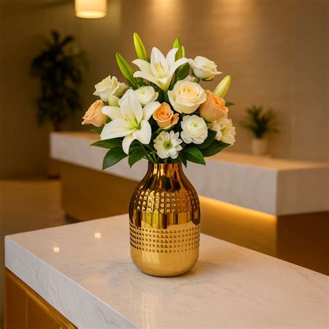 VON CASA Shiny Gold Vase – Gourd Shape (Hammered Pattern) - Market99 ...