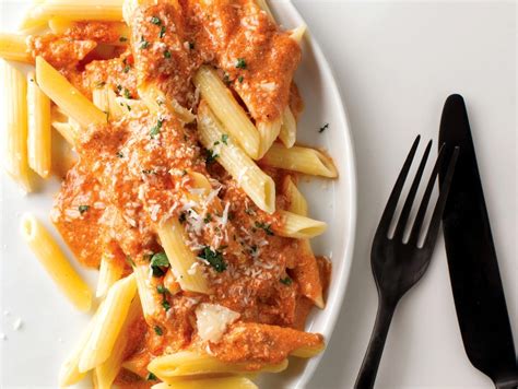 Penne in Creamy, Easy Homemade Vodka Sauce - Kosher.com