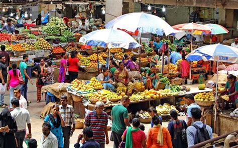 Mumbai Mayor Warns If People Don't Stop Crowding Vegetable Markets They ...