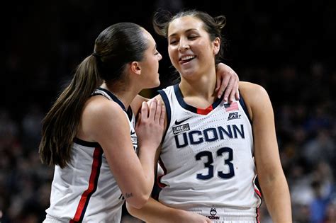 Caroline Ducharme leads UConn women's basketball over Creighton