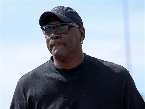 Prominent Reporter Ripped For 'Privileged' Behavior In Notre Dame ...