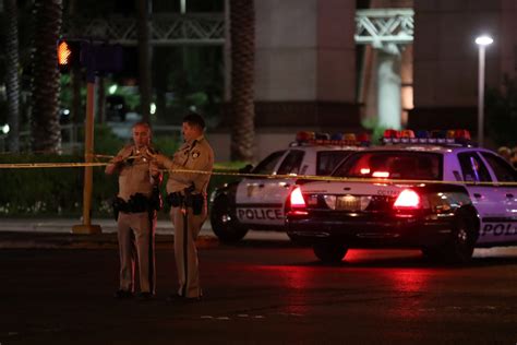 Las Vegas shooting: Investigators return to search Stephen Paddock's ...