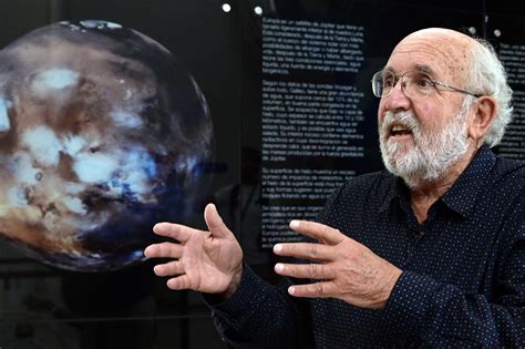 Premio Nobel de Física ve descabellado que la humanidad emigre a un ...