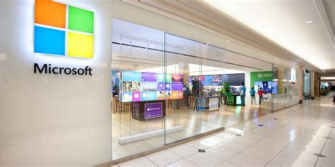 Microsoft cierra todas sus tiendas físicas y apuesta por la venta online