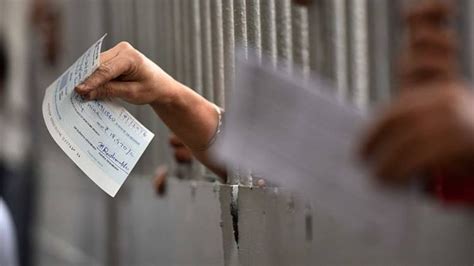 चेक बाउंस हुआ तो होगी 2 साल की जेल, संसद में पारित हुआ बिल - cheque ...