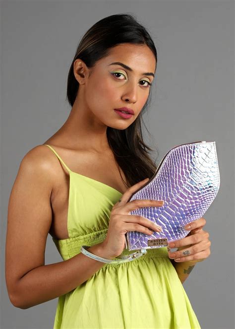 Get Holo Prisma Lips Shaped Makeup Pouch at ₹ 355 | LBB Shop