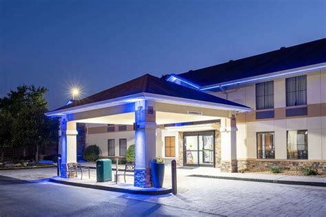 Excellent stay! - Review of Days Inn & Suites by Wyndham Commerce ...