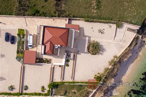 Croatia,Pag - Modern villa with sea view