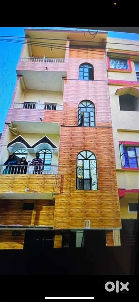 2 separate rooms with 1 kitchen and bath available for bachelor girls ...