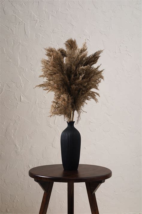 Saroi Vase - Black – Purezento