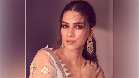 Kriti Sanon sets internet on fire in ravishing hot video #Watch
