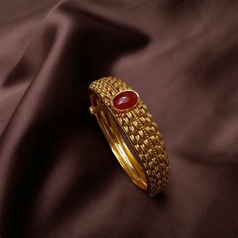 Buy Mudra Gold Bracelet 22 KT yellow gold (23.55 gm). | Online By ...