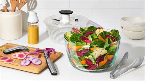 iF Design - OXO Glass Salad Spinner