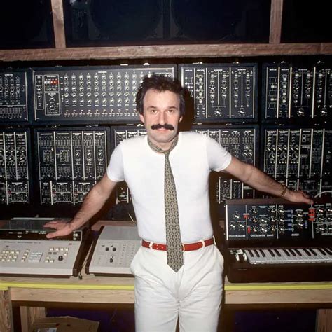 Giorgio Moroder 8-Bit 的图像结果